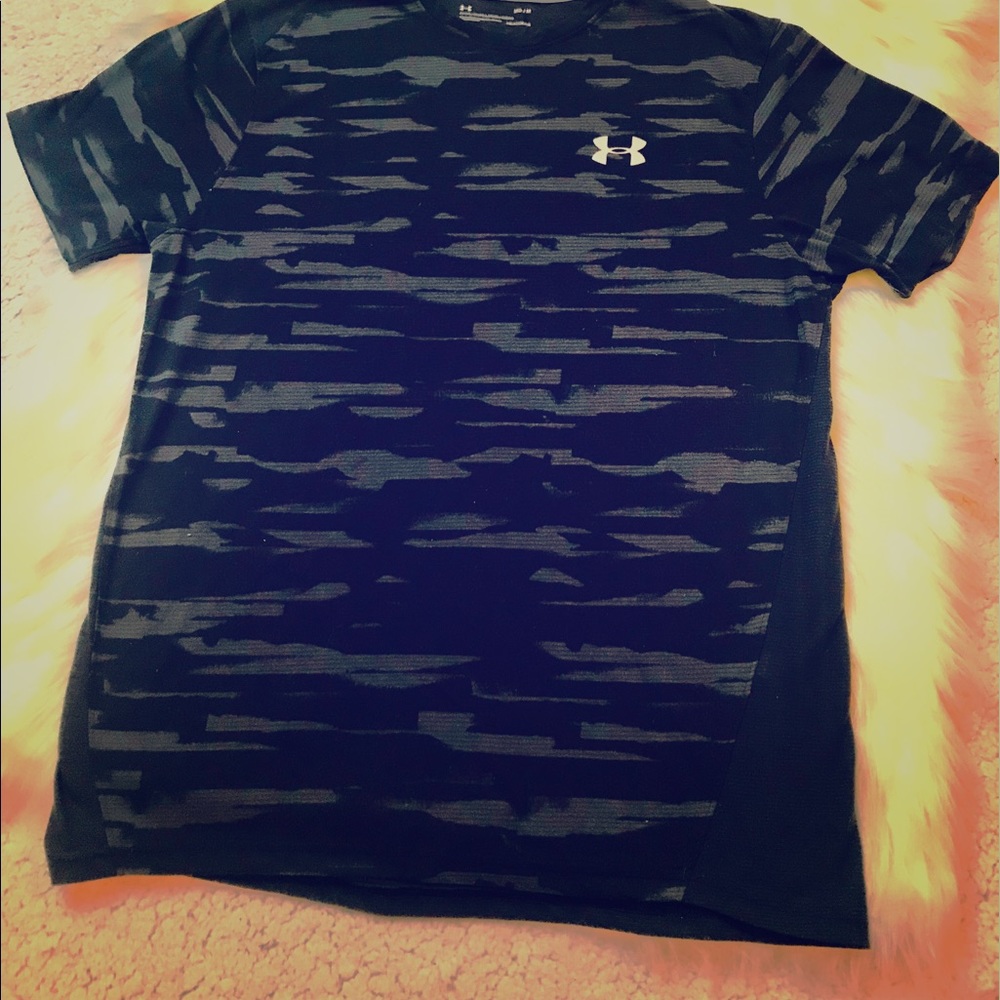 BOYS- UA Shirt